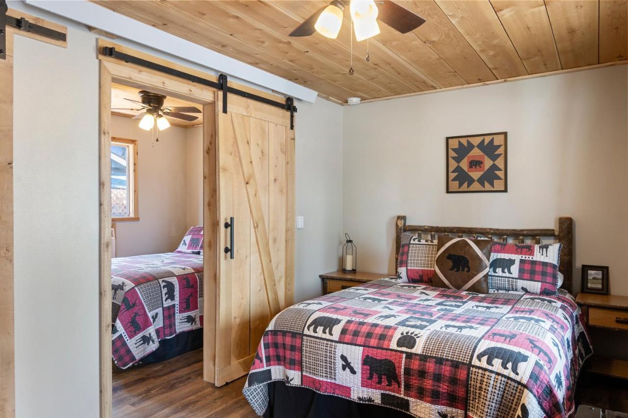 Lake Almanor Lodge Chester Exterior photo